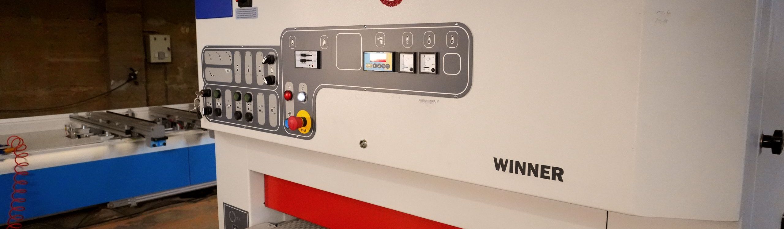  Ponceuse large bande jusqu'à 1100 mm