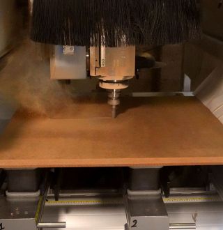 Usinage d'une pièce en mélaminé 