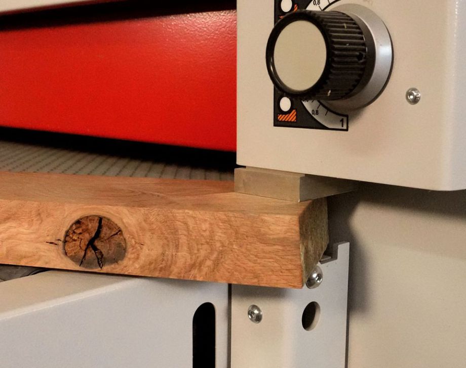 Réglage automatique de la hauteur de pièce avant ponçage