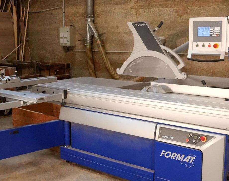 Vue avant de la scie à format Format4 kappa 550