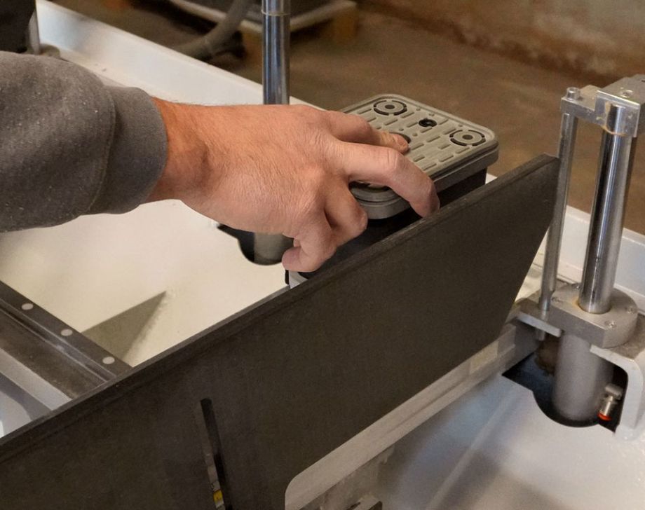 Mise en place des plots de maintient du panneau bois