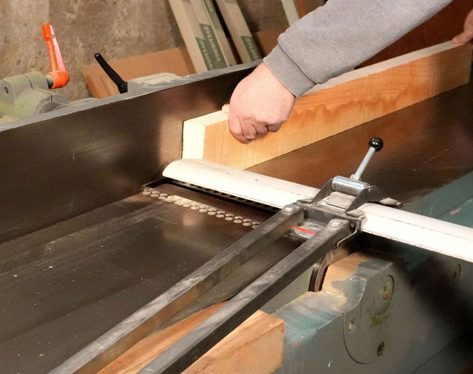 Coque de protection sur le porte-outil en mouvement