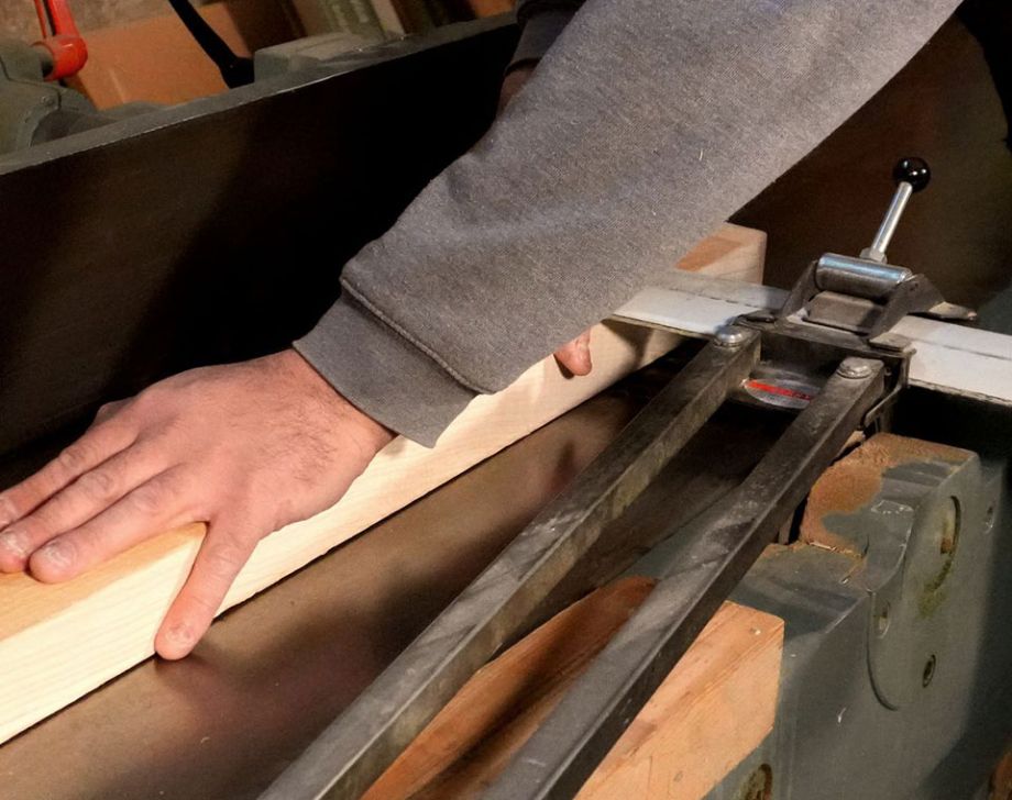 Guidage de la pièce de bois en sous-traitance bois