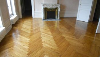 Réalisation d'un parquet en bois massif