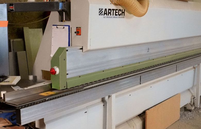 Vue de la machine côté entrée des panneaux